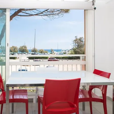 Apartment Escapade Marine : Vue Mer, 2 Chambres, Parking, A Pied De La Sainte-Maxime